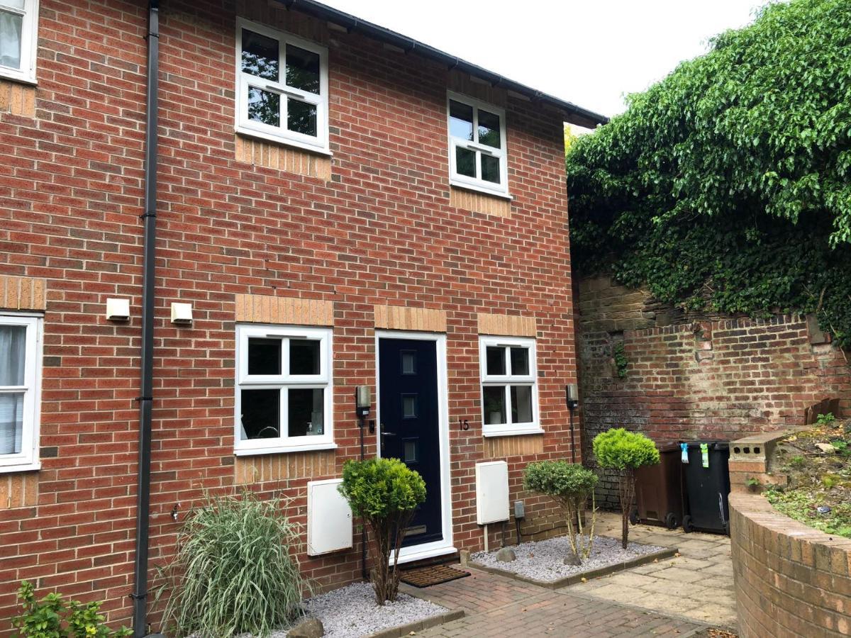 Nomastay, Corporate, Families, Relocation, 3 Bed, 2 Bath, Parking, Next To The Hospital, University, City Center Sheffield Zewnętrze zdjęcie